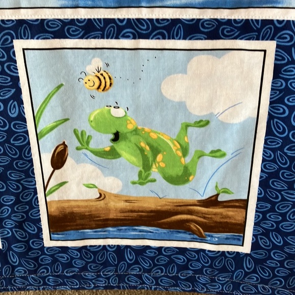 “PAUL & SHELDON” CRIB BLANKET AWESOME COLORS OF TURTLES FROGS AND FISH. BRANDNEW - Picture 7 of 10